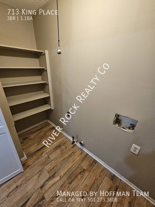 Building Photo - 713 King Pl