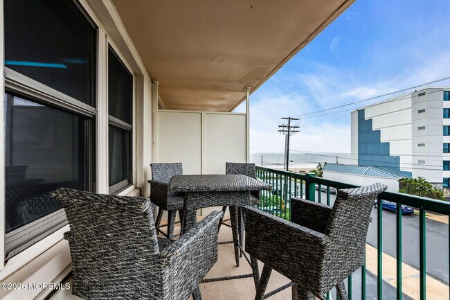 Building Photo - 480 Ocean Blvd
