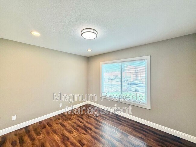 Building Photo - 11938 Venetian Dr