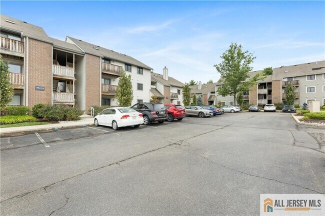 Building Photo - 2415 Ravens Crest Dr
