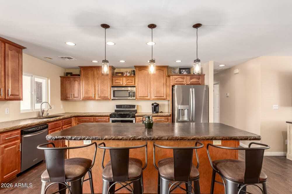 Building Photo - 722 E McLellan Blvd