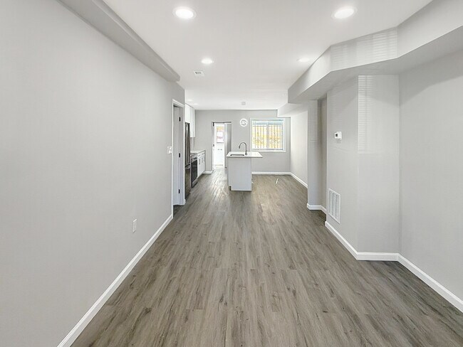 Building Photo - 4828 Beaufort Ave