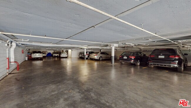 Building Photo - 144 N Hamilton Dr