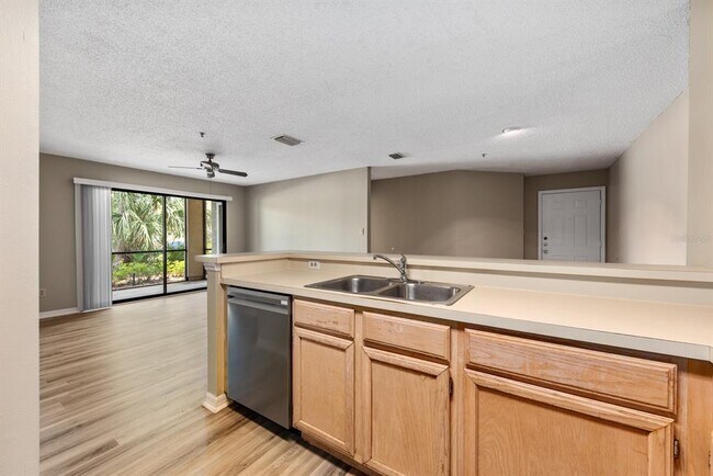 Building Photo - 4057 Crockers Lake Blvd