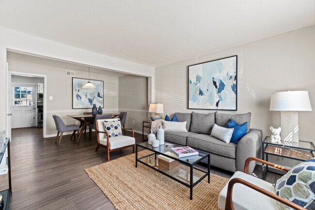 Living room - Foxchase Brandywine