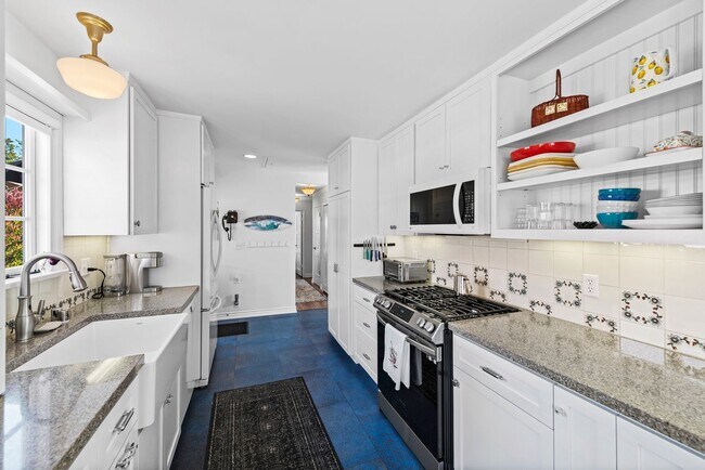 Building Photo - Laguna Village Furnished Rental