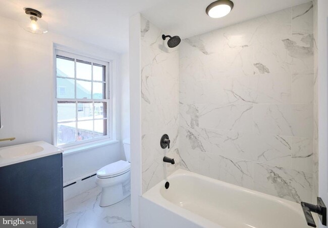 Building Photo - 14 W Bridge St