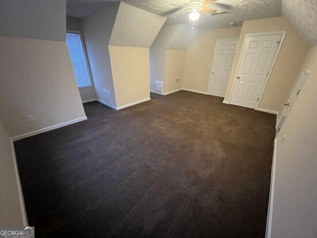 Building Photo - 1233 Crystal Bend