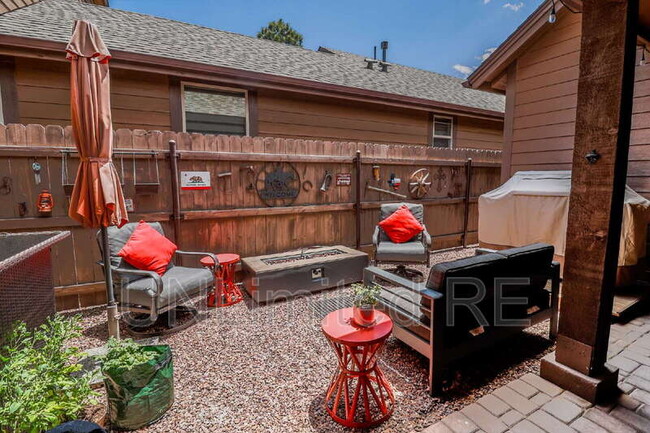 Building Photo - 2429 W Bruce Balle Dr
