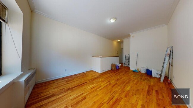 Building Photo - 1661 York Ave