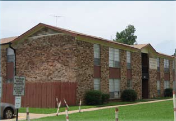 Primary Photo - Forest Oak Apartments