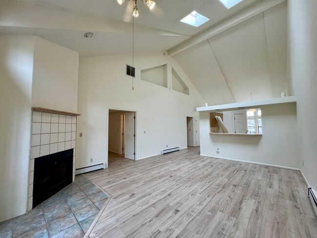 Building Photo - Town for Rent in Battlement Mesa