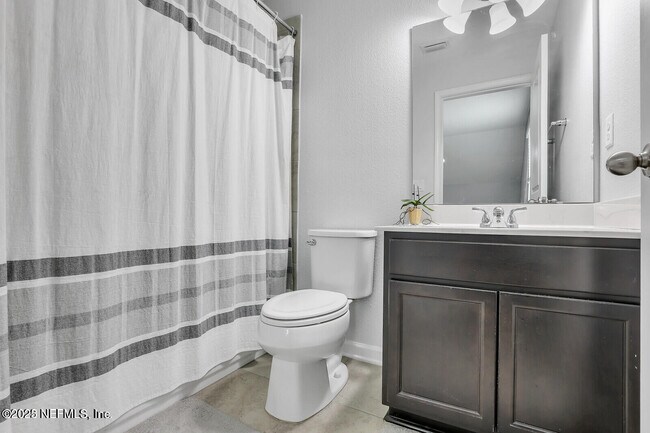 Building Photo - 268 Hutchinson Ln