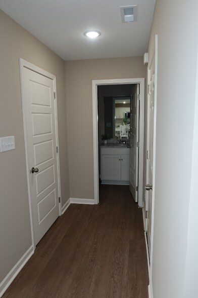 Building Photo - 212 Tuscany Cir