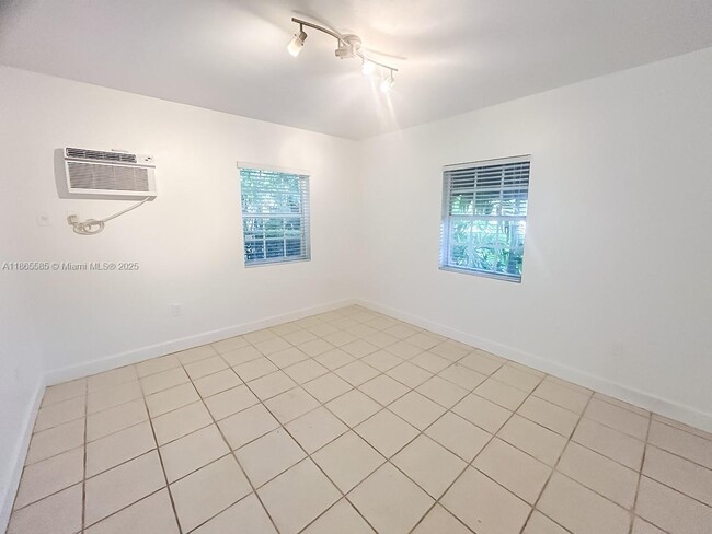 Building Photo - 8200 Harding Ave