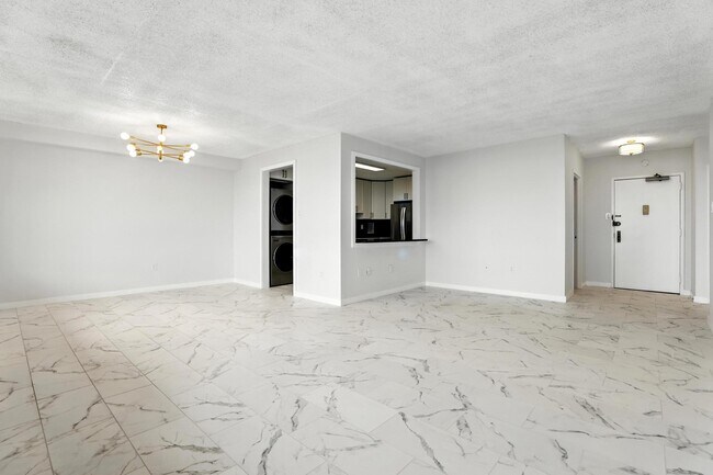 Building Photo - 3705 S George Mason Dr