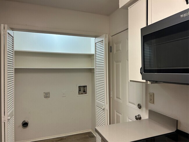 Building Photo - 8038 Sands Point Dr