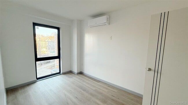 Building Photo - 70-40 45th Ave