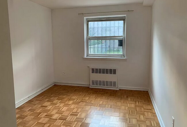 Building Photo - 24 STREET