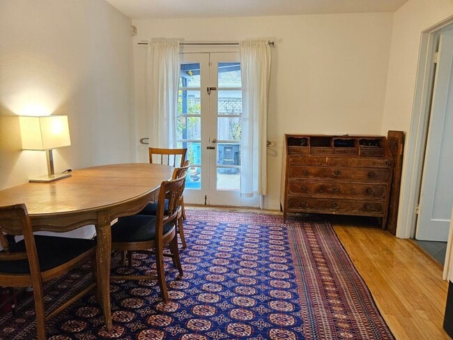 Building Photo - Charming 3 Bedroom Home in Southgate Neigh...
