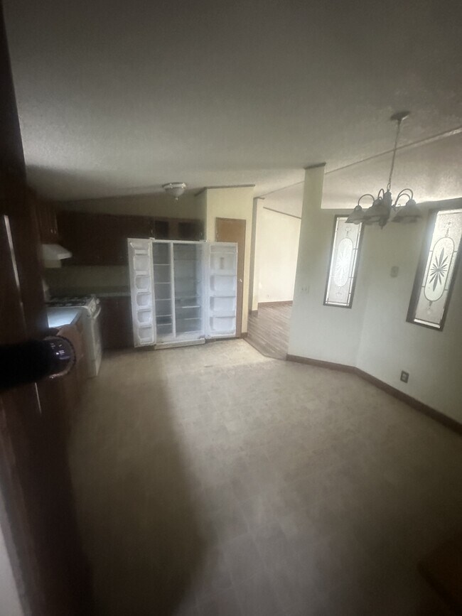 Building Photo - 862 OH-93