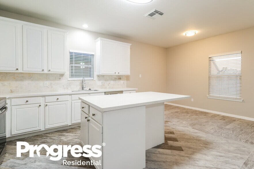 Building Photo - 21111 Molasses Meadow Ln