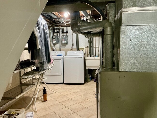 Building Photo - 306 Jefferson Ave