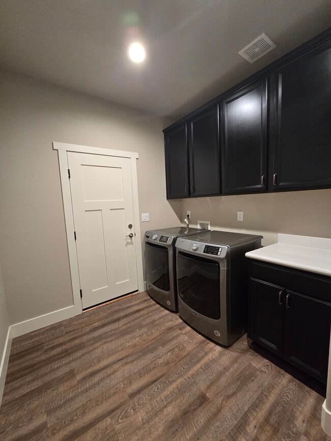 Building Photo - 774 E Cottage Loop