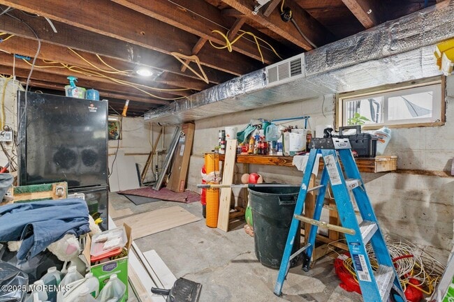 Building Photo - 807 Chestnut St