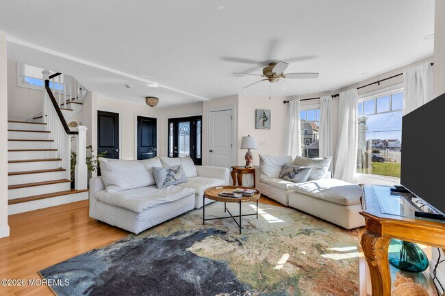 Building Photo - 550 Whiting Ave