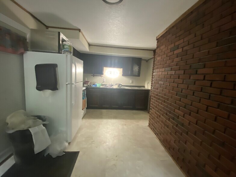Building Photo - 748 Togus Rd