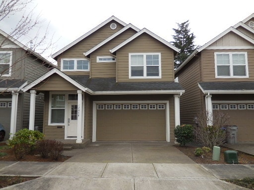 Primary Photo - Great 3 bedroom - King City Pet friendly h...