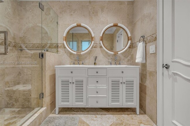 Building Photo - 1550 Taragona Dr