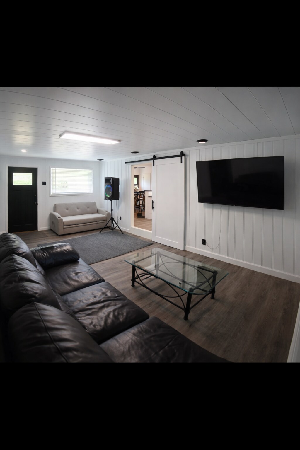 Building Photo - 937 Avenue B