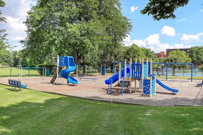 Building Photo - 177 Cascade Dr