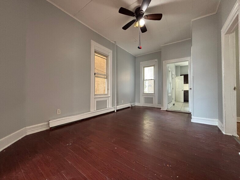 Building Photo - 144 E Jersey St