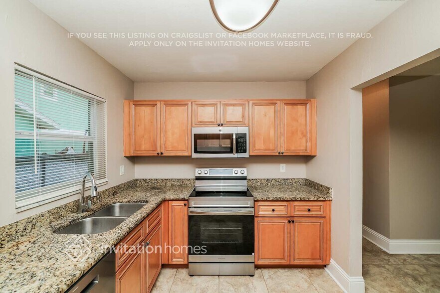 Building Photo - 3704 N Clearfield Ave