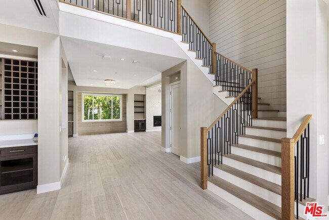 Building Photo - 15566 Chasmila Dr