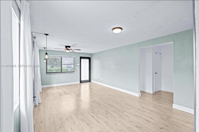 Building Photo - 5754 SW 20th St