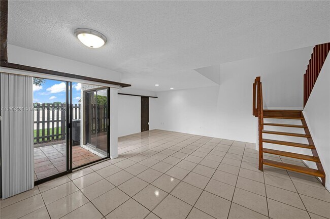 Building Photo - 15070 SW 49th Ln