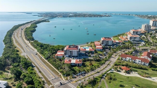 Building Photo - 6365 Bahia Del Mar Blvd S