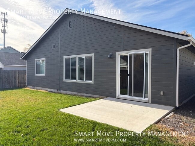 Building Photo - 3440 N W 12th Ave