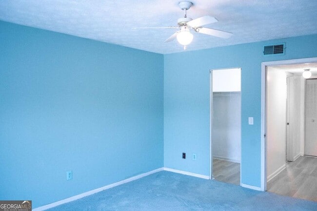 Building Photo - 3237 Abbeywood Dr
