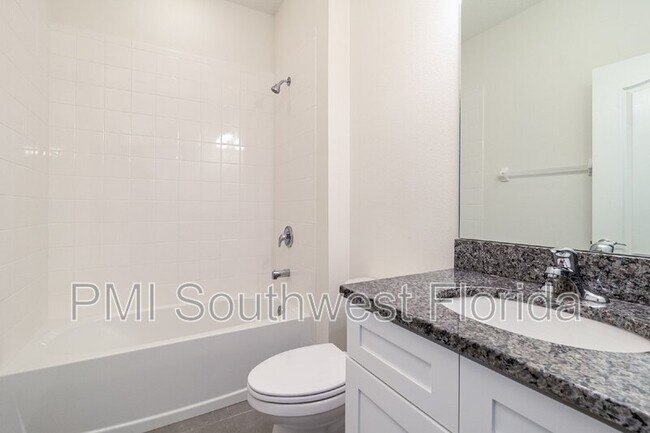 Building Photo - 5928 Silver Palm Blvd