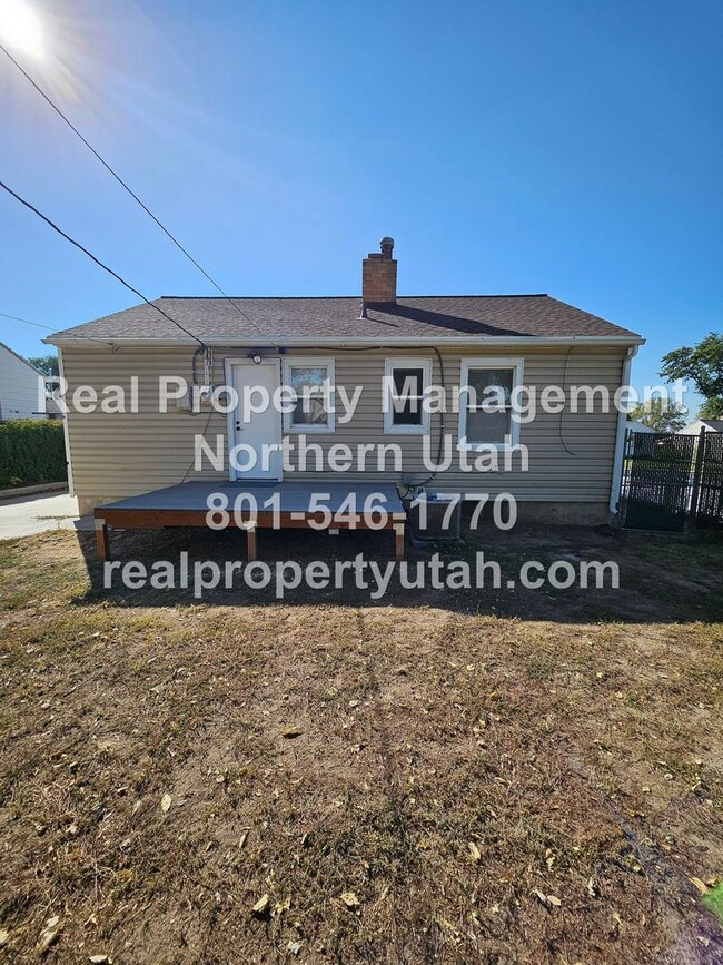 Building Photo - Darling 3 Bedroom Home in Clearfield Now A...