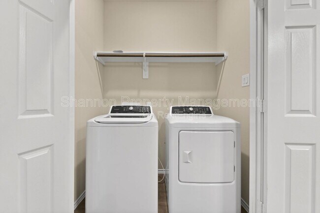 Building Photo - 9650 Warm Spring