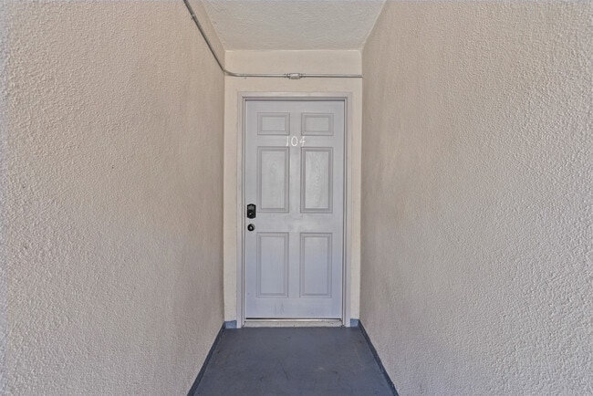 Building Photo - 15286 Sutton St