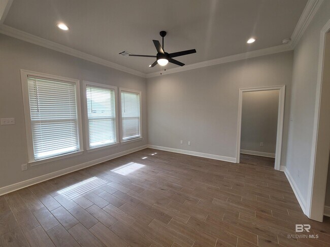 Building Photo - 1349 Aldon St
