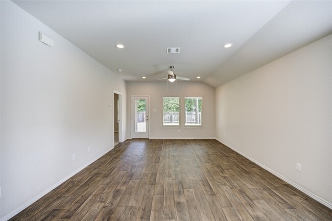 Building Photo - 16937 Rich Pines Dr