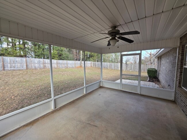 Building Photo - Available January!